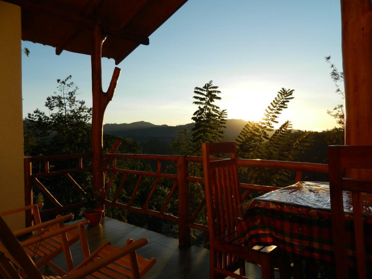 sunlit cottage ella Esterno foto